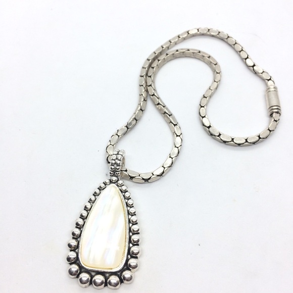 3/$30 MOTHER OF PEARL MOP STATEMENT SILVER TONE PENDANT CLIP ON EARRING SET - Picture 8 of 17